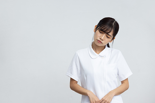 インビザラインが向かない人を説明する歯科助手