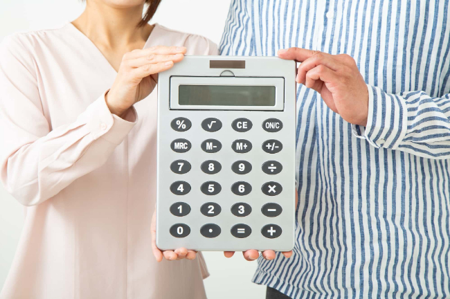 ホワイトニングの費用について説明するイメージ