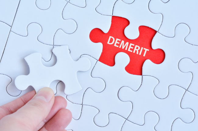 マウスピース矯正の主なデメリットのイメージ